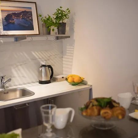 Daire Piccola Red - 50m From The *