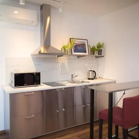 Apartment Piccola Red - 50m From The