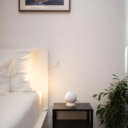 Piccola Red - 50m From The *