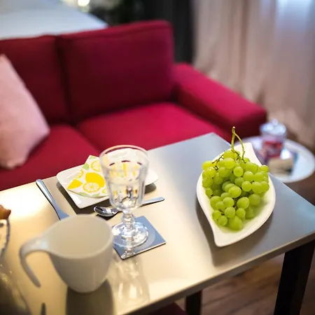 Piccola Red - 50m From The Daire *