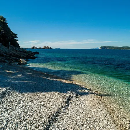 Piccola Red - 50m From The *