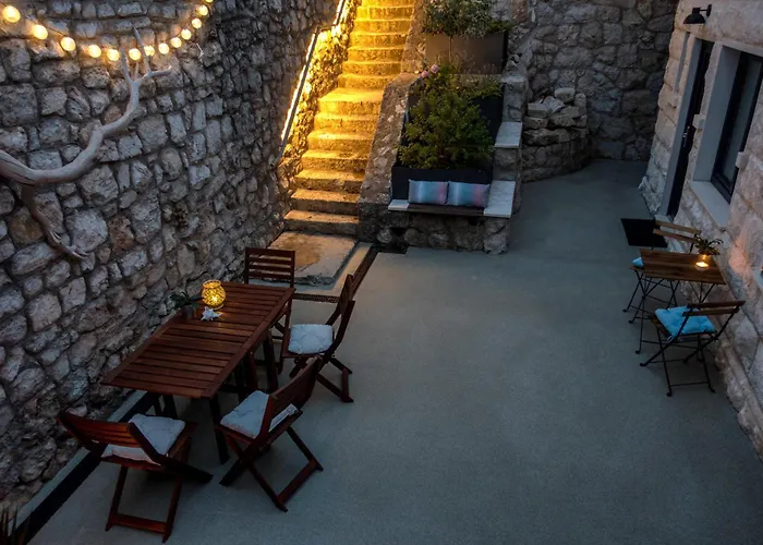 Piccola Red - 50m From The Appartement *