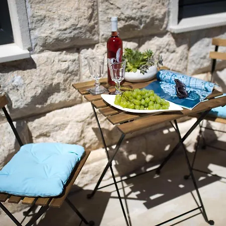 Piccola Red - 50m From The *