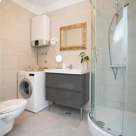 Piccola Red - 50m From The דירה *