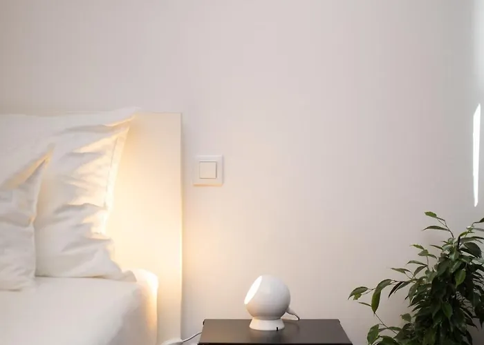 Piccola Red - 50m From The *